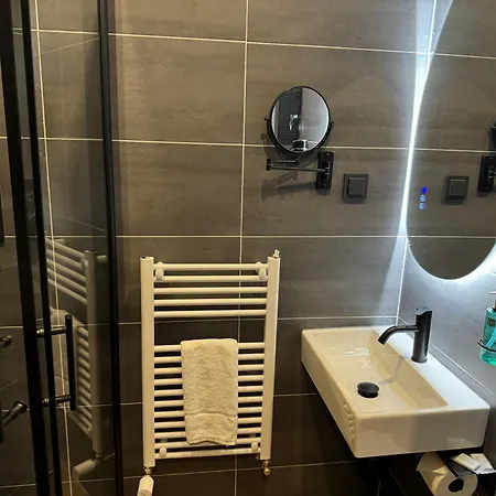 Goldener Stern 2* جوسلار