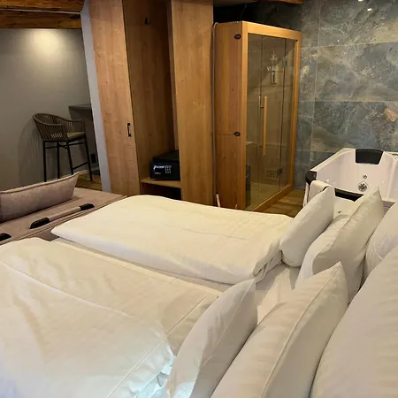 Goldener Stern جوسلار